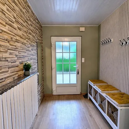 Maison Cocooning Avec Jardin, Pres Des Sentiers Et Lacs, Ideale Pour Famille Et Ski - Fr-1-589-649