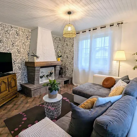 Maison Cocooning Avec Jardin, Pres Des Sentiers Et Lacs, Ideale Pour Famille Et Ski - Fr-1-589-649